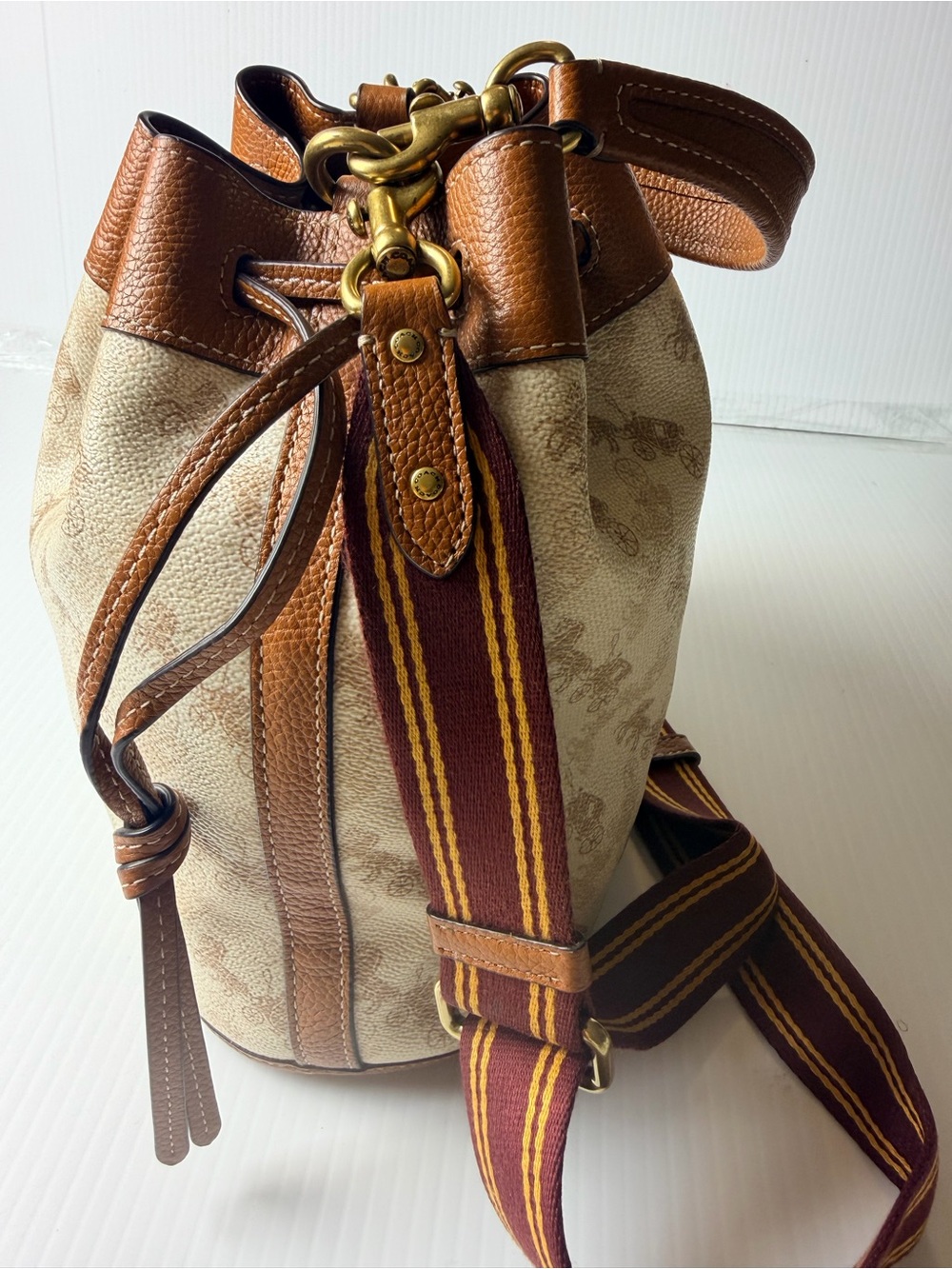Coach horse and carriage print 2 way bag,ivory and brown - Picture 9 of 16